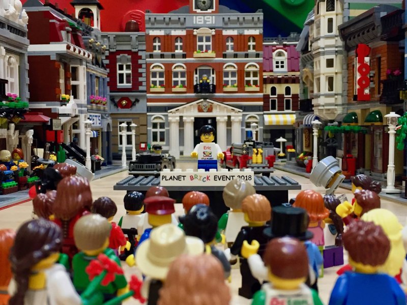 planet-brick-2