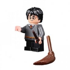 LEGO® Minifiguur Harry Potter Harry Potter met bezem en toverstok